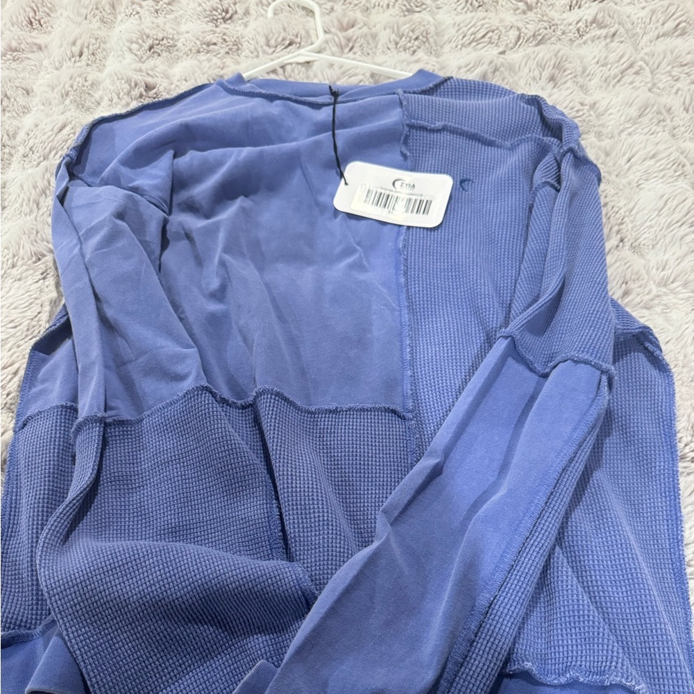 Zyia Periwinkle Waffle Sweatshirt NWT Small